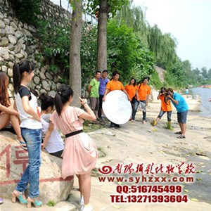 新形象攝影化妝美容學校被“全球城市旅游小姐”授予指定化妝造型、攝影攝像機構！